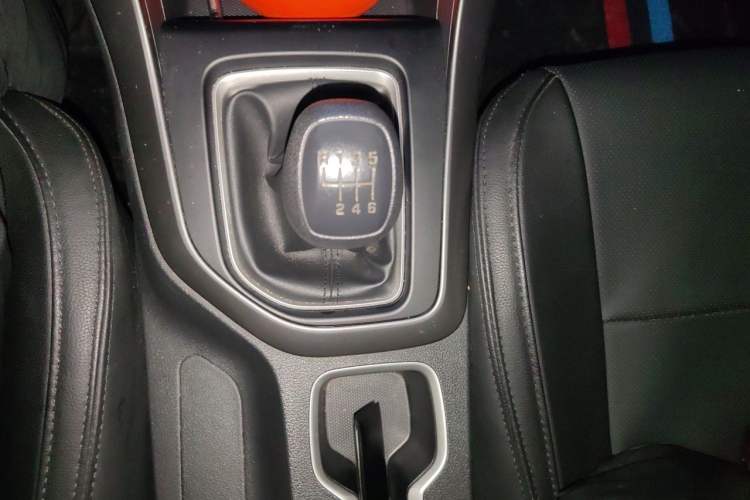 Used Hyundai ix35 2018 2.0L Manual Two-Wheel Drive Zhiyong·Changzhi Edition Gear Lever