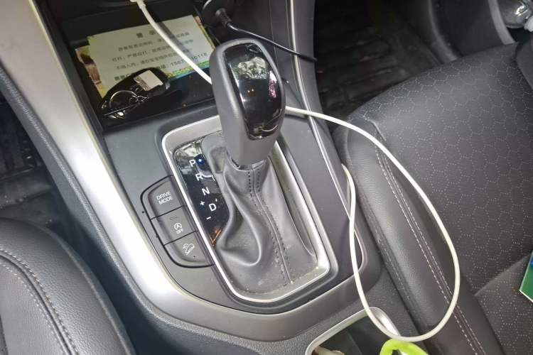 Used Hyundai ix35 2018 2.0L Automatic 2WD Zhiyong·Changxiang Edition Gear Lever