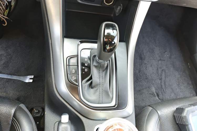 Used Hyundai ix35 2018 2.0L Automatic 2WD Zhiyong·Changxiang Edition Gear Lever