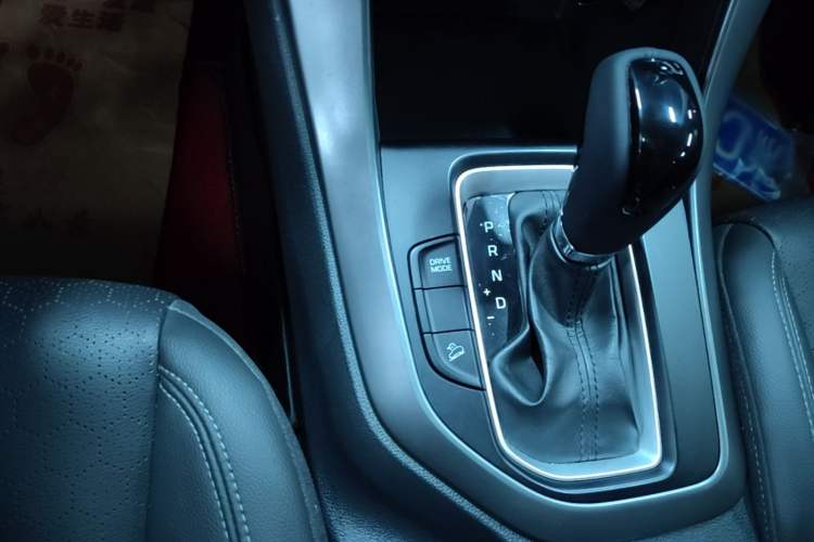 Used Hyundai ix35 2018 2.0L Automatic 2WD Zhiyong·Changxiang Edition Gear Lever
