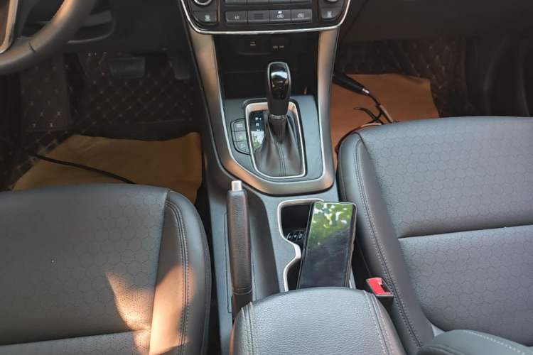 Used Hyundai ix35 2018 2.0L Automatic 2WD Zhiyong·Changxiang Edition Gear Lever