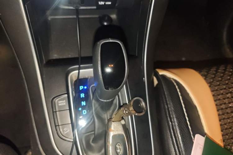Used Hyundai ix35 2018 2.0L Automatic 2WD Zhiyong·Changxiang Edition Gear Lever
