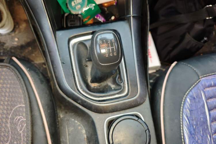 Used Hyundai ix35 2018 2.0L Manual Two-Wheel Drive Zhiyong·Changzhi Edition Gear Lever