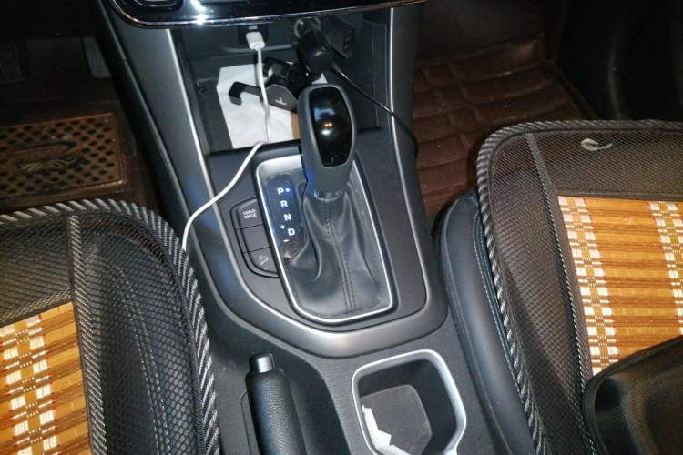 Used Hyundai ix35 2018 2.0L Automatic 2WD Zhiyong·Changxiang Edition Gear Lever
