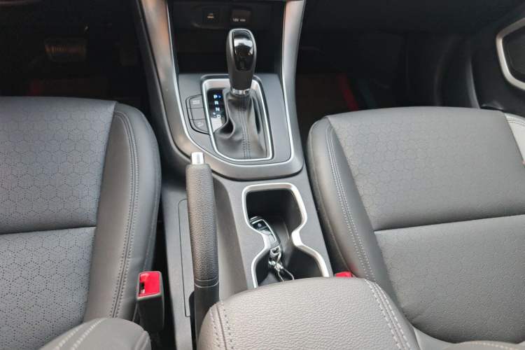 Used Hyundai ix35 2018 2.0L Automatic 2WD Zhiyong·Changxiang Edition Gear Lever