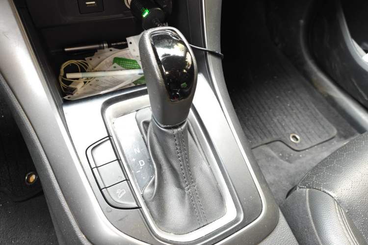 Used Hyundai ix35 2018 2.0L Automatic 2WD Zhiyong·Changxiang Edition Gear Lever
