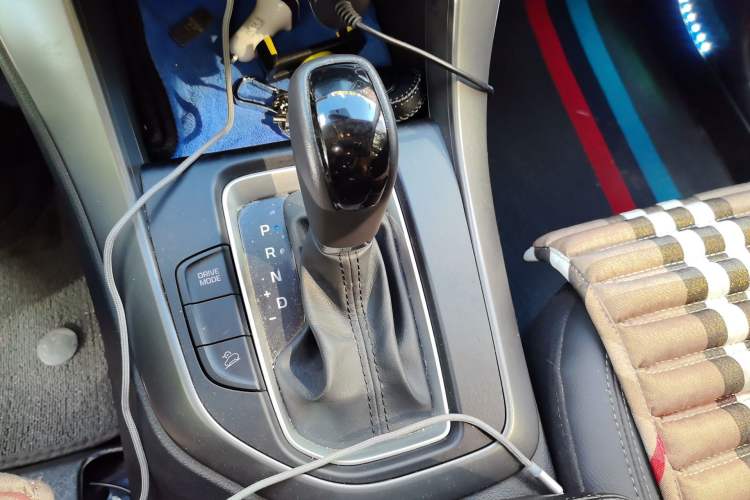 Used Hyundai ix35 2018 2.0L Automatic 2WD Zhiyong·Changxiang Edition Gear Lever