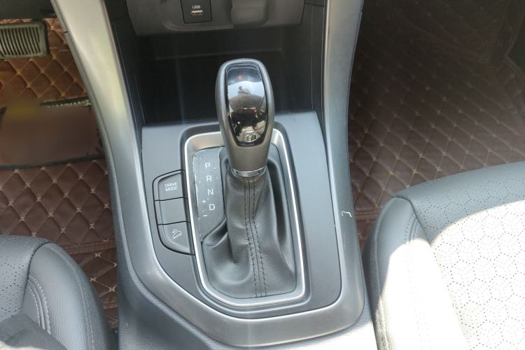 Used Hyundai ix35 2018 2.0L Automatic 2WD Zhiyong·Changxiang Edition Gear Lever