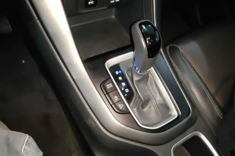 Used Hyundai ix35 2018 2.0L Automatic 2WD Zhiyong·Changxiang Edition Gear Lever