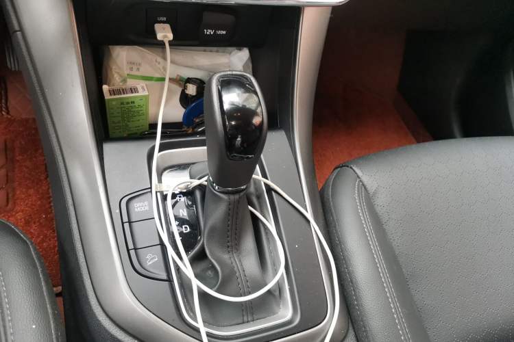 Used Hyundai ix35 2018 2.0L Automatic 2WD Zhiyong·Changxiang Edition Gear Lever