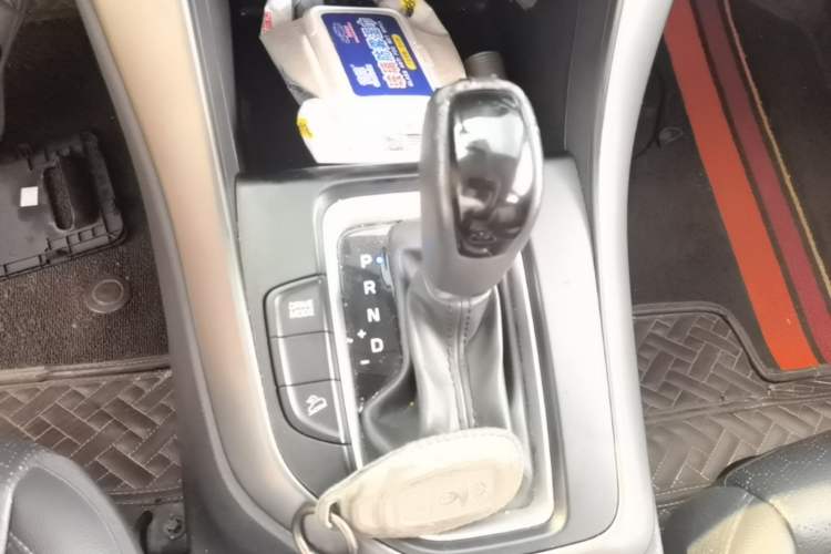 Used Hyundai ix35 2018 2.0L Automatic 2WD Zhiyong·Changxiang Edition Gear Lever