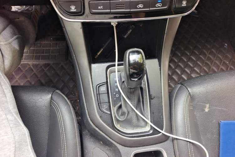 Used Hyundai ix35 2018 2.0L Automatic 2WD Zhiyong·Changxiang Edition Gear Lever