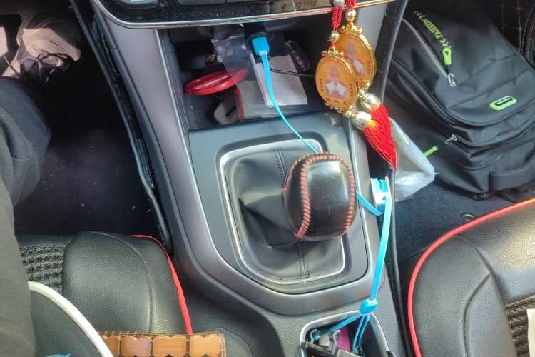 Used Hyundai ix35 2018 2.0L Manual Two-Wheel Drive Zhiyong·Changzhi Edition Gear Lever