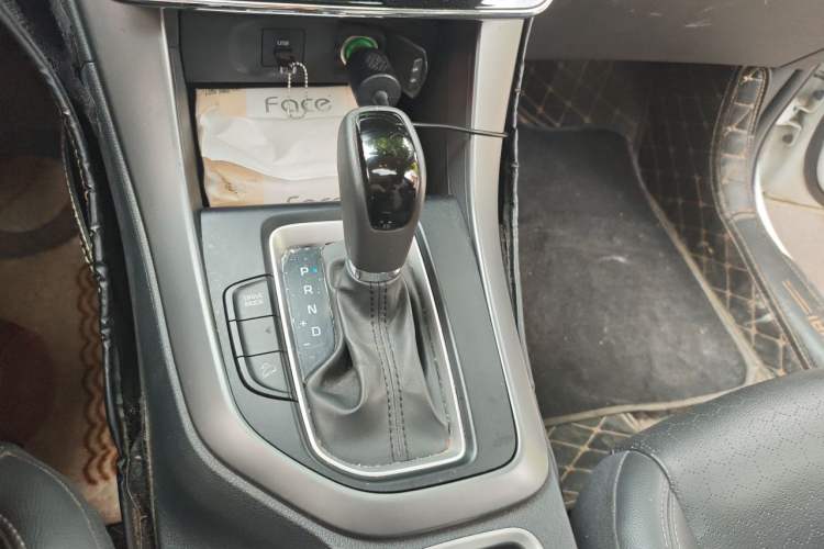 Used Hyundai ix35 2018 2.0L Automatic 2WD Zhiyong·Changxiang Edition Gear Lever