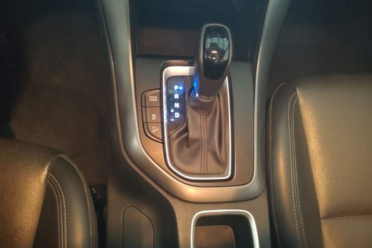 Used Hyundai ix35 2018 2.0L Automatic 2WD Zhiyong·Changxiang Edition Gear Lever