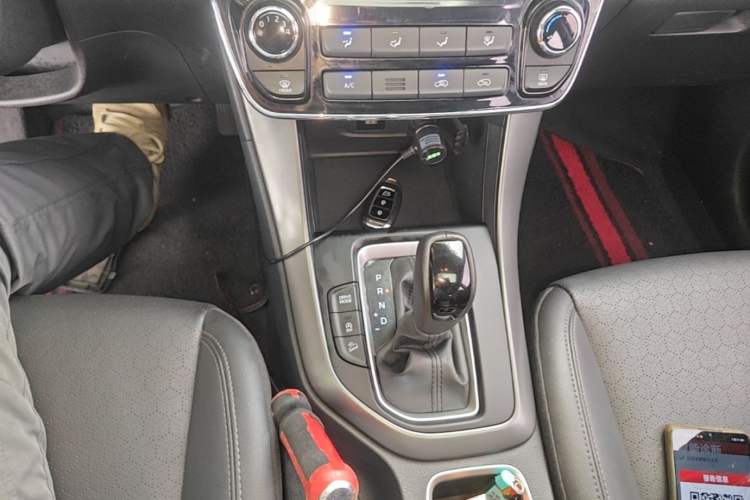 Used Hyundai ix35 2018 2.0L Automatic 2WD Zhiyong·Changxiang Edition Gear Lever