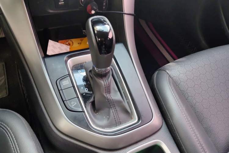 Used Hyundai ix35 2018 2.0L Automatic 2WD Zhiyong·Changxiang Edition Gear Lever