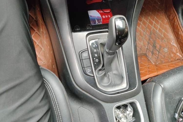 Used Hyundai ix35 2018 2.0L Automatic 2WD Zhiyong·Changxiang Edition Gear Lever