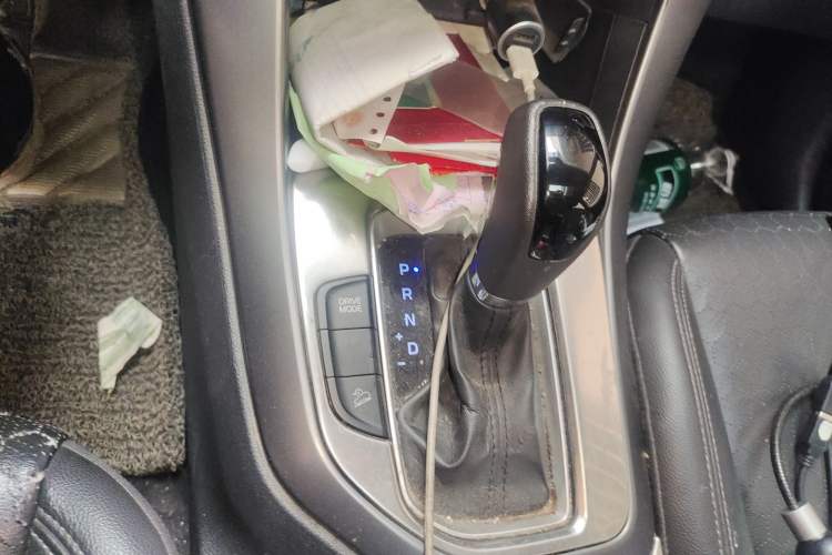 Used Hyundai ix35 2018 2.0L Automatic 2WD Zhiyong·Changxiang Edition Gear Lever