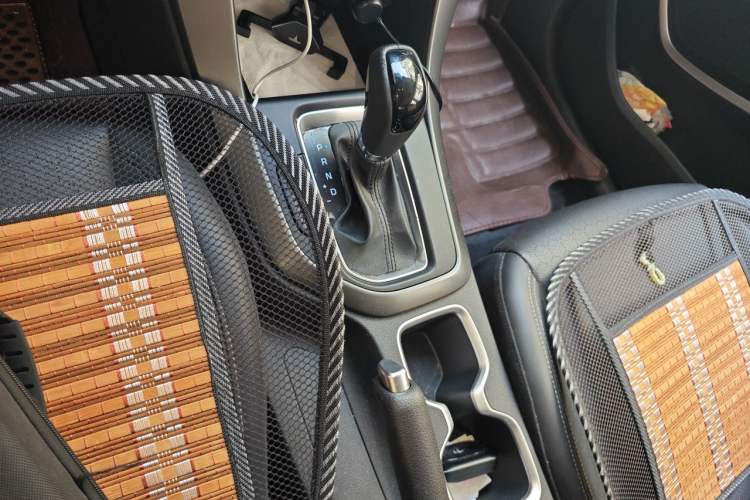 Used Hyundai ix35 2018 2.0L Automatic 2WD Zhiyong·Changxiang Edition Gear Lever