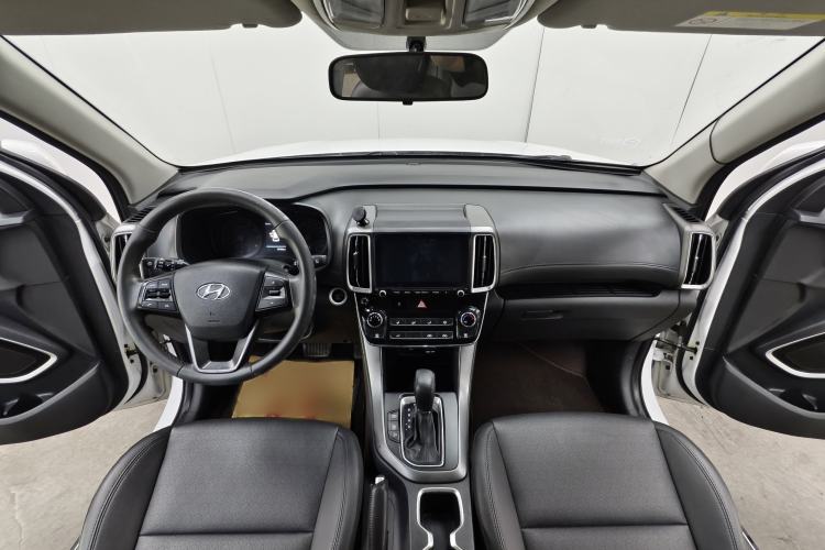 Used Hyundai ix35 2018 2.0L Automatic 2WD Zhiyong·Changxiang Edition Interior 2
