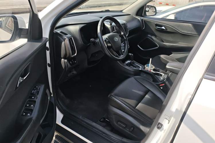 Used Hyundai ix35 2018 2.0L Automatic 2WD Zhiyong·Changxiang Edition Interior 3