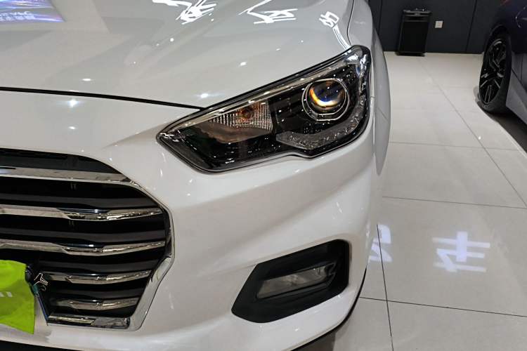 Used Hyundai ix35 2018 2.0L Automatic 2WD Zhiyong·Changxiang Edition Left Front Headlight