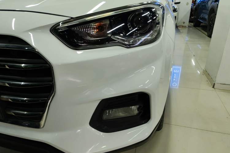 Used Hyundai ix35 2018 2.0L Automatic 2WD Zhiyong·Changxiang Edition Left Front Headlight