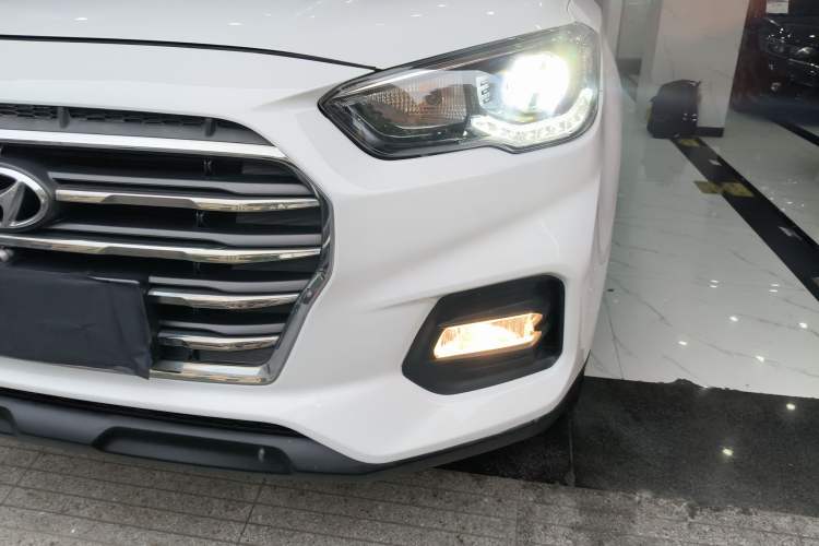 Used Hyundai ix35 2018 2.0L Automatic 2WD Zhiyong·Changxiang Edition Left Front Headlight