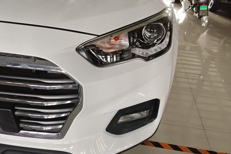 Used Hyundai ix35 2018 2.0L Automatic 2WD Zhiyong·Changxiang Edition Left Front Headlight