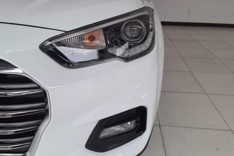 Used Hyundai ix35 2018 2.0L Automatic 2WD Zhiyong·Changxiang Edition Left Front Headlight