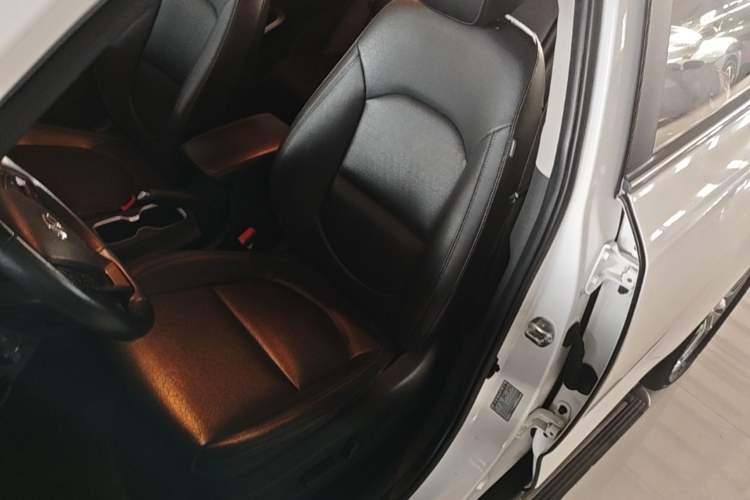 Used Hyundai ix35 2018 2.0L Automatic 2WD Zhiyong·Changxiang Edition Left Front Seat