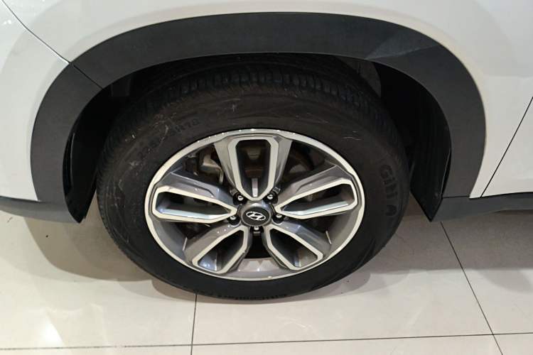 Used Hyundai ix35 2018 2.0L Automatic 2WD Zhiyong·Changxiang Edition Left Front Wheel Hub