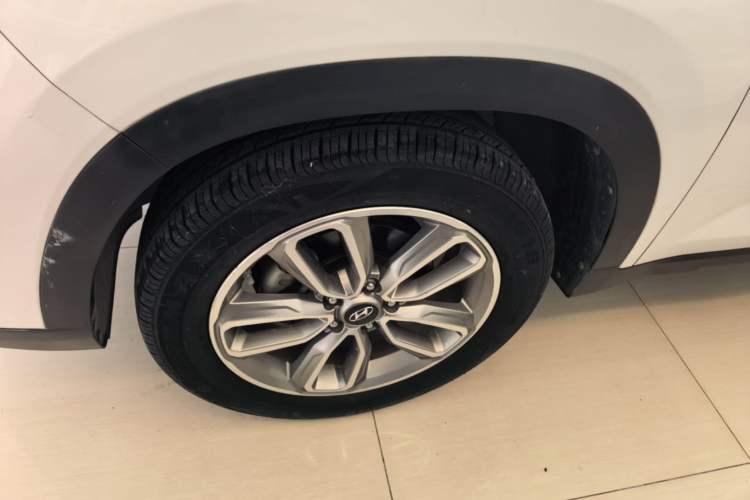 Used Hyundai ix35 2018 2.0L Automatic 2WD Zhiyong·Changxiang Edition Left Front Wheel Hub