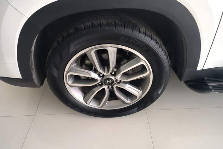 Used Hyundai ix35 2018 2.0L Automatic 2WD Zhiyong·Changxiang Edition Left Front Wheel Hub