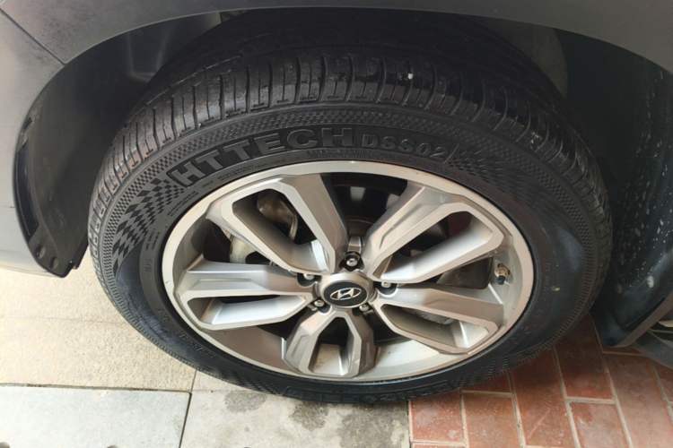 Used Hyundai ix35 2018 2.0L Automatic 2WD Zhiyong·Changxiang Edition Left Front Wheel Hub
