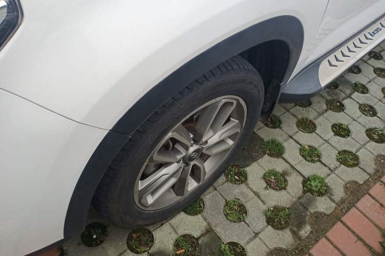 Used Hyundai ix35 2018 2.0L Automatic 2WD Zhiyong·Changxiang Edition Left Front Wheel Hub