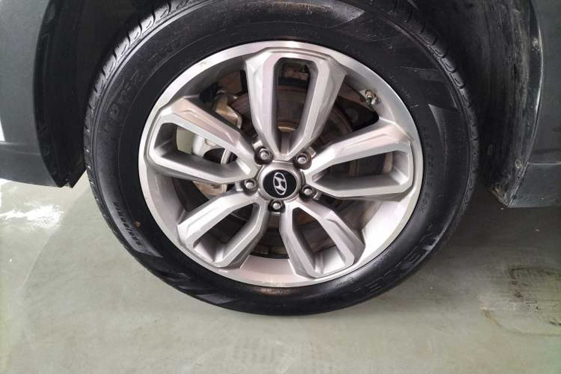 Used Hyundai ix35 2018 2.0L Automatic 2WD Zhiyong·Changxiang Edition Left Front Wheel Hub