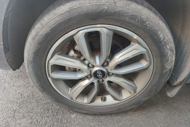 Used Hyundai ix35 2018 2.0L Automatic 2WD Zhiyong·Changxiang Edition Left Front Wheel Hub