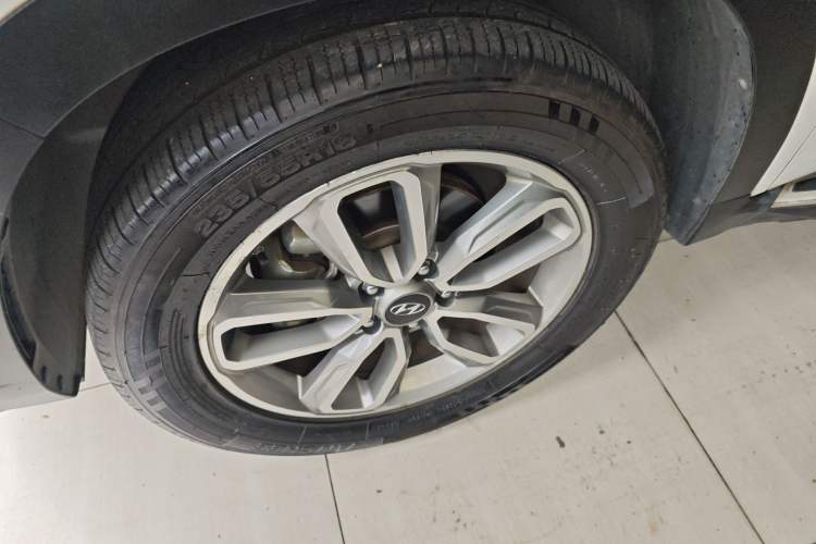 Used Hyundai ix35 2018 2.0L Automatic 2WD Zhiyong·Changxiang Edition Left Front Wheel Hub