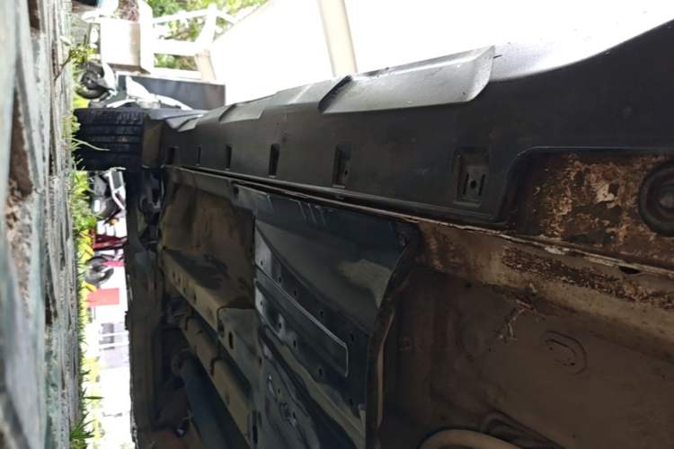 Used Hyundai ix35 2018 2.0L Automatic 4x4 Zhiyong – Flagship Edition Left Side Sill