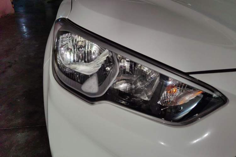 Used Hyundai ix35 2018 2.0L Manual Two-Wheel Drive Zhiyong·Changzhi Edition Right Front Headlight
