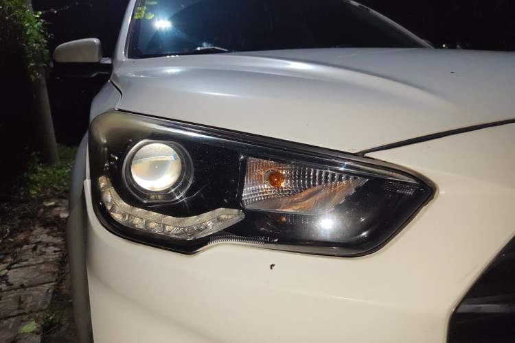 Used Hyundai ix35 2018 2.0L Automatic 2WD Zhiyong·Changxiang Edition Right Front Headlight
