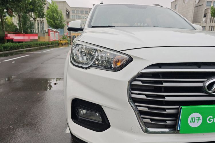 Used Hyundai ix35 2018 2.0L Manual Two-Wheel Drive Zhiyong·Changzhi Edition Right Front Headlight