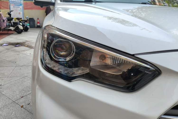 Used Hyundai ix35 2018 2.0L Automatic 2WD Zhiyong·Changxiang Edition Right Front Headlight