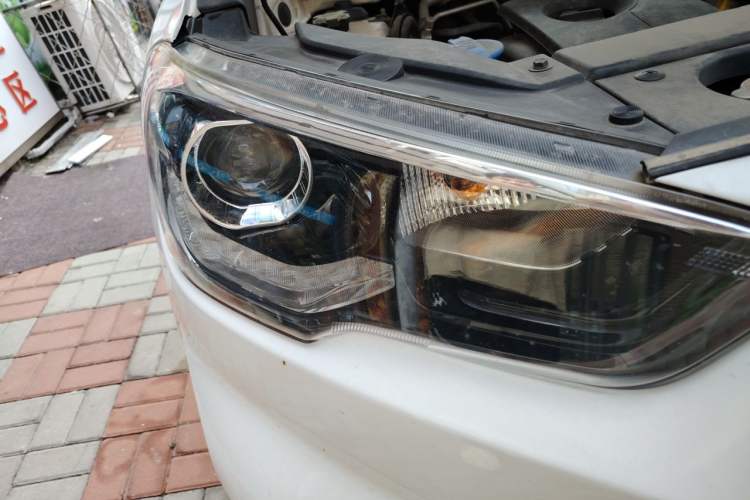 Used Hyundai ix35 2018 2.0L Automatic 2WD Zhiyong·Changxiang Edition Right Front Headlight