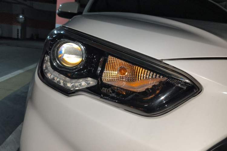 Used Hyundai ix35 2018 2.0L Automatic 2WD Zhiyong·Changxiang Edition Right Front Headlight