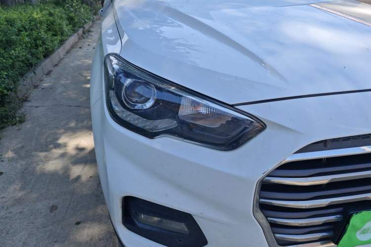 Used Hyundai ix35 2018 2.0L Automatic Two-Wheel Drive Zhiyong·Changlian Edition Right Front Headlight