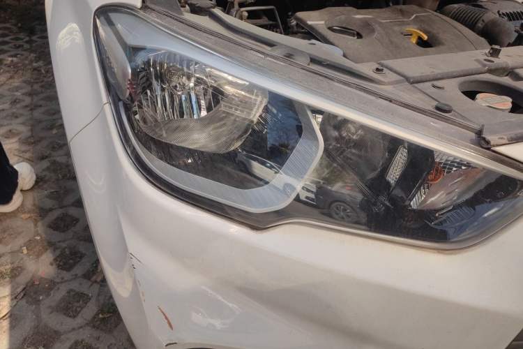 Used Hyundai ix35 2018 2.0L Manual Two-Wheel Drive Zhiyong·Changzhi Edition Right Front Headlight