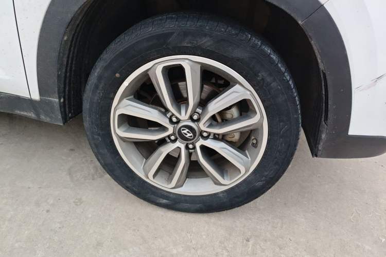 Used Hyundai ix35 2018 2.0L Automatic 2WD Zhiyong·Changxiang Edition Right Front Wheel Hub
